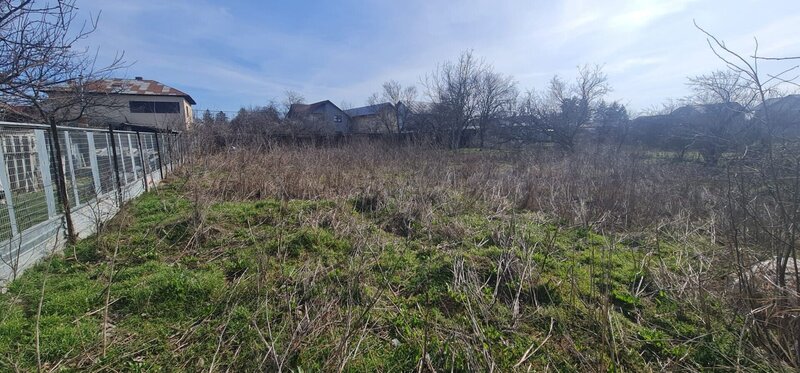 Theodor Pallady, Catelu, aproape de metrou, teren intravilan de vanzare.